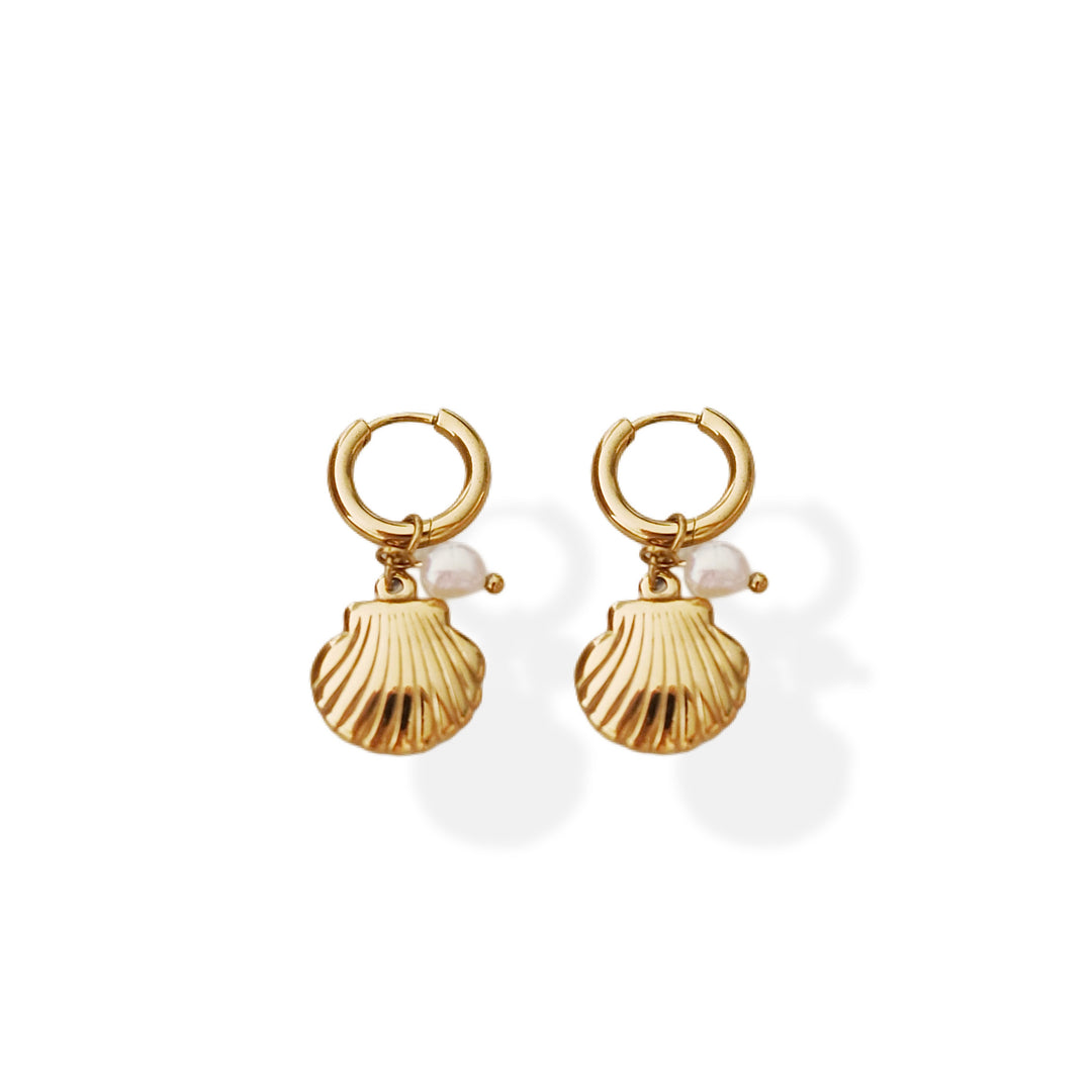 Golden Scallop Huggies