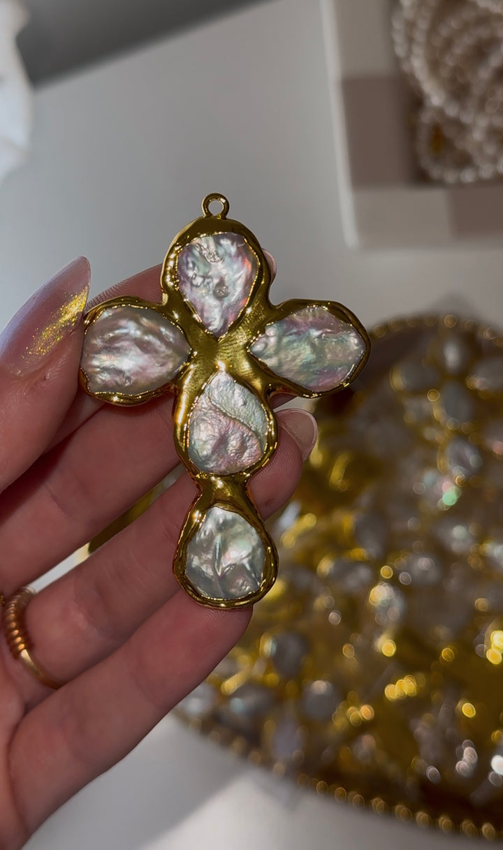 Chunky pearl cross necklace  image 4