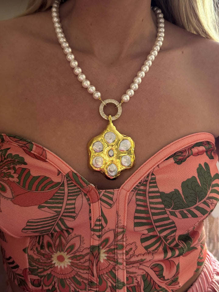 Flower child necklace  image 1