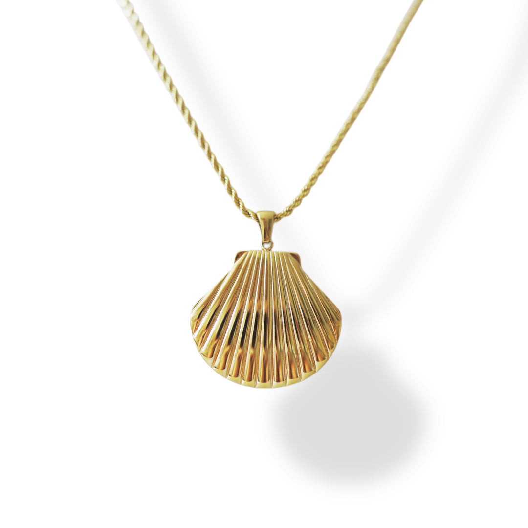 Golden Scallop Necklace
