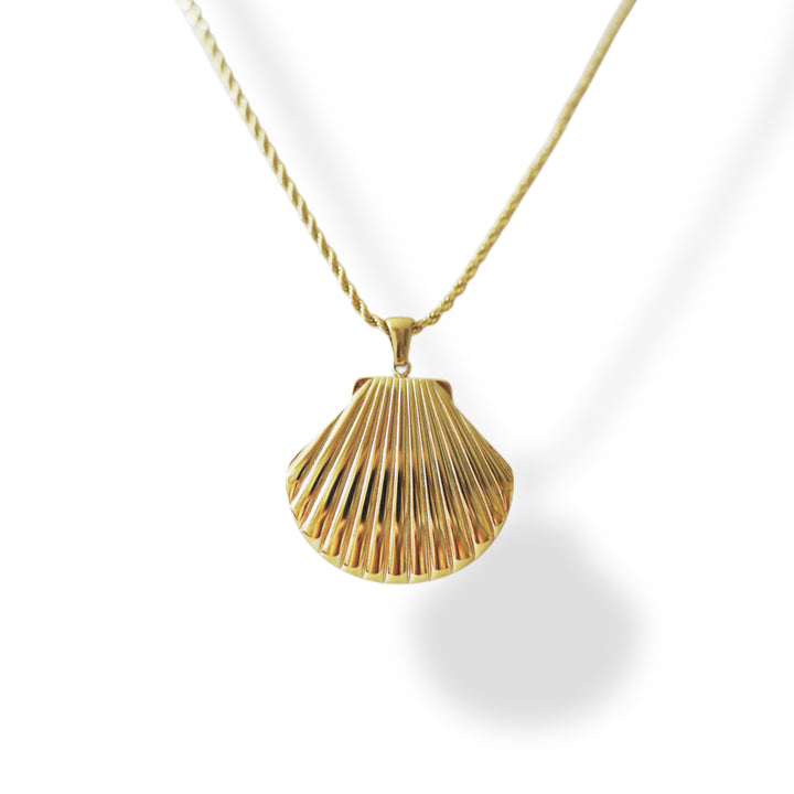 Golden Scallop Necklace