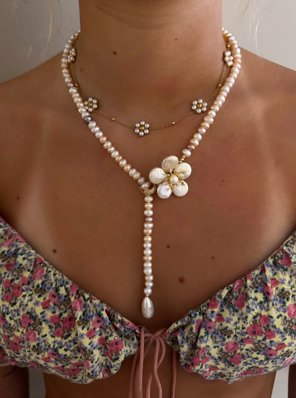 Daisy Necklace image 1