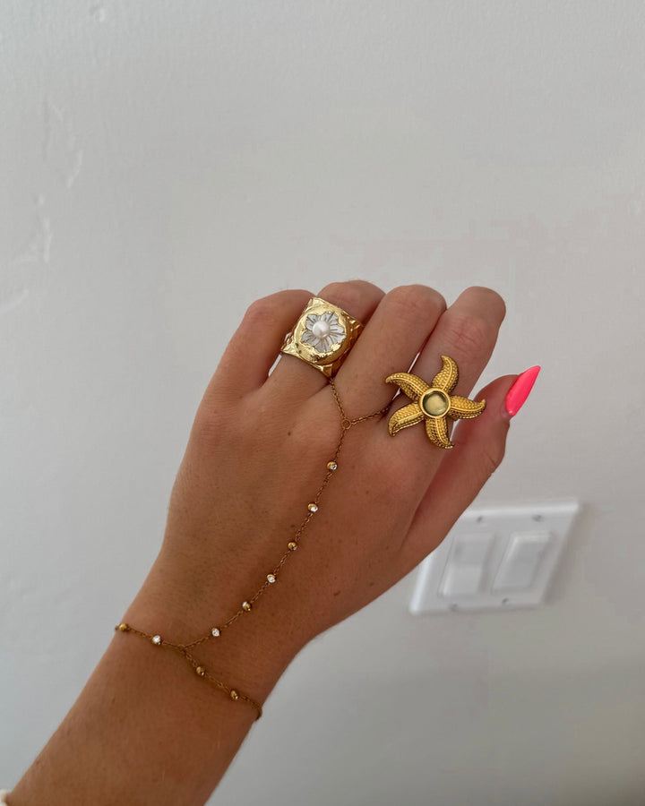 Hibiscus Ring