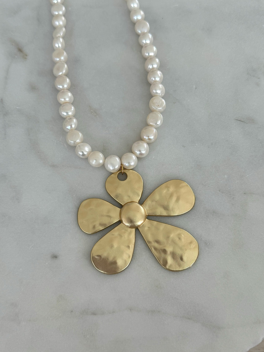 Groovy girl necklace  image 0