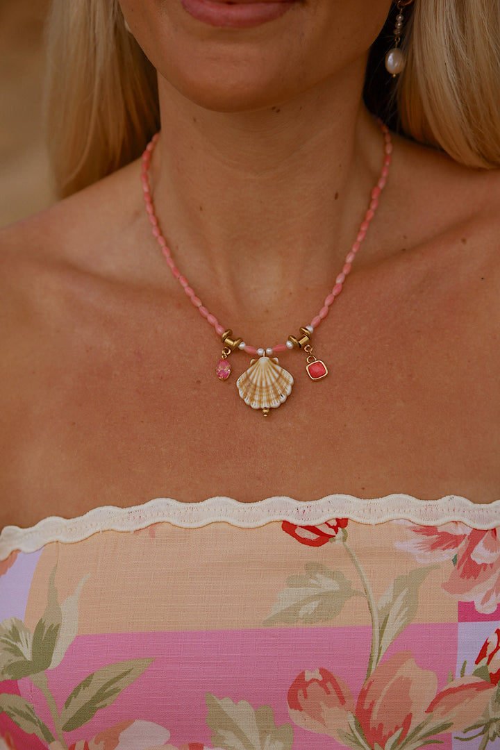 coral cove necklace