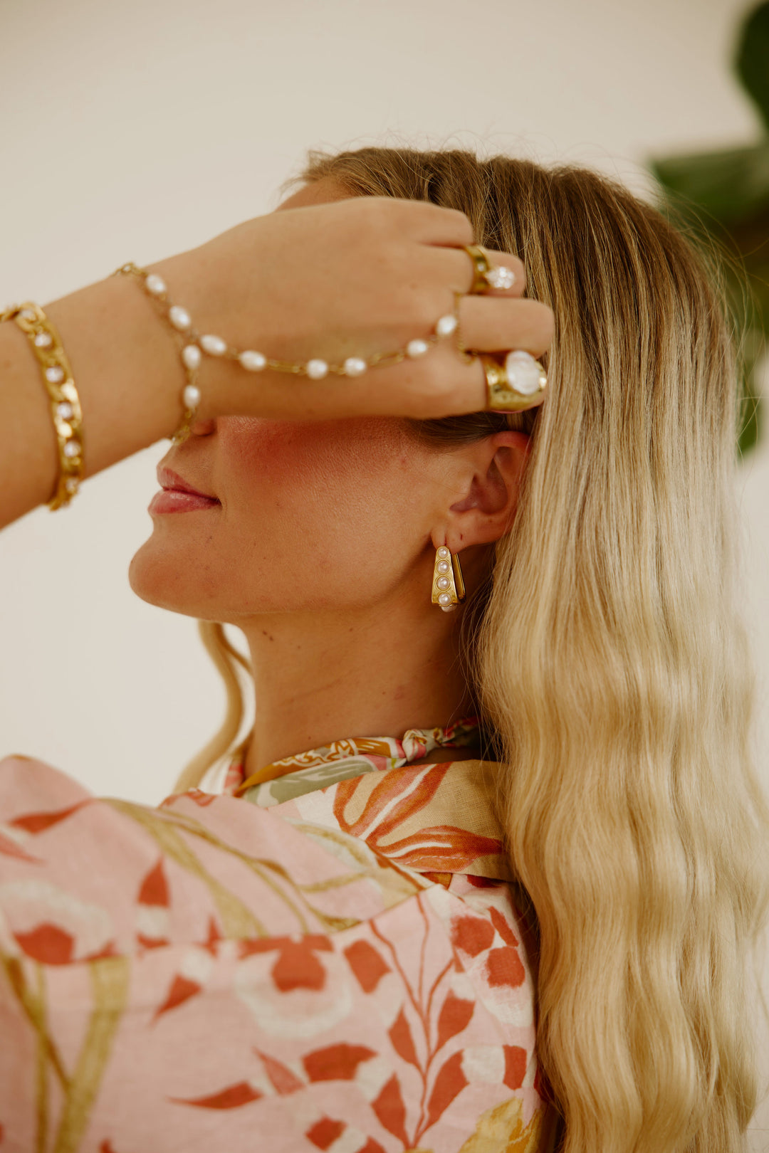 Pearl Hand Chain