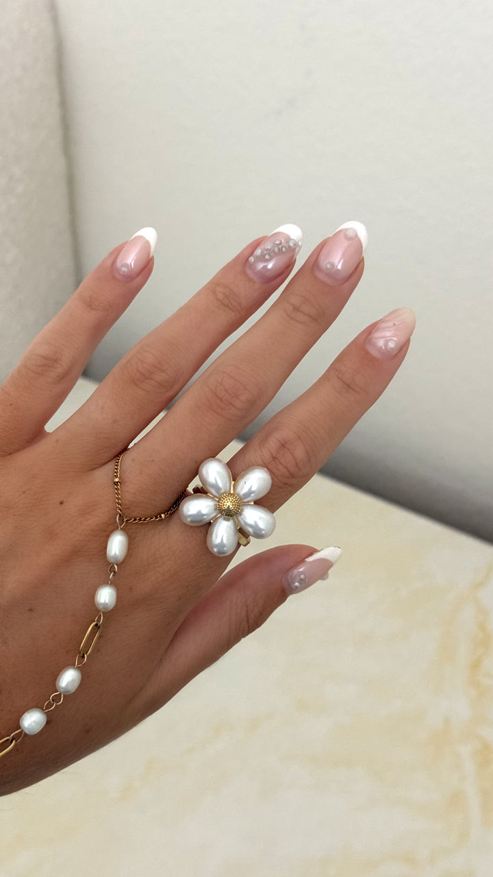 Daisy Ring