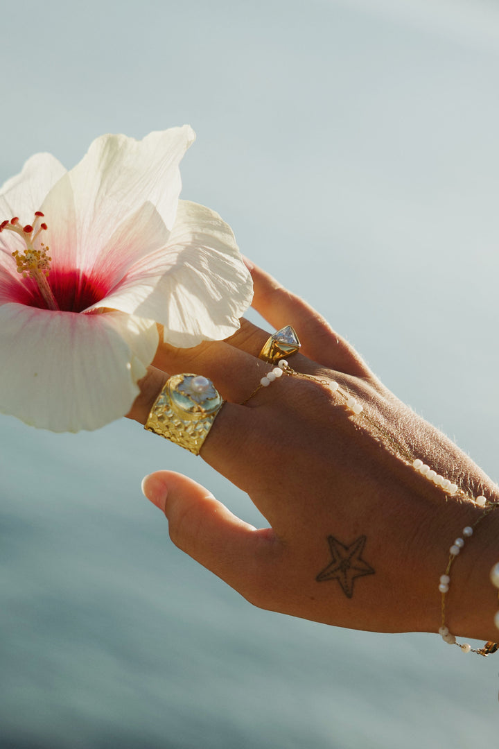 Hibiscus Ring