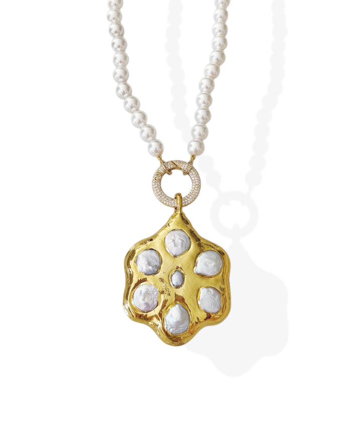 Flower child necklace  image 0