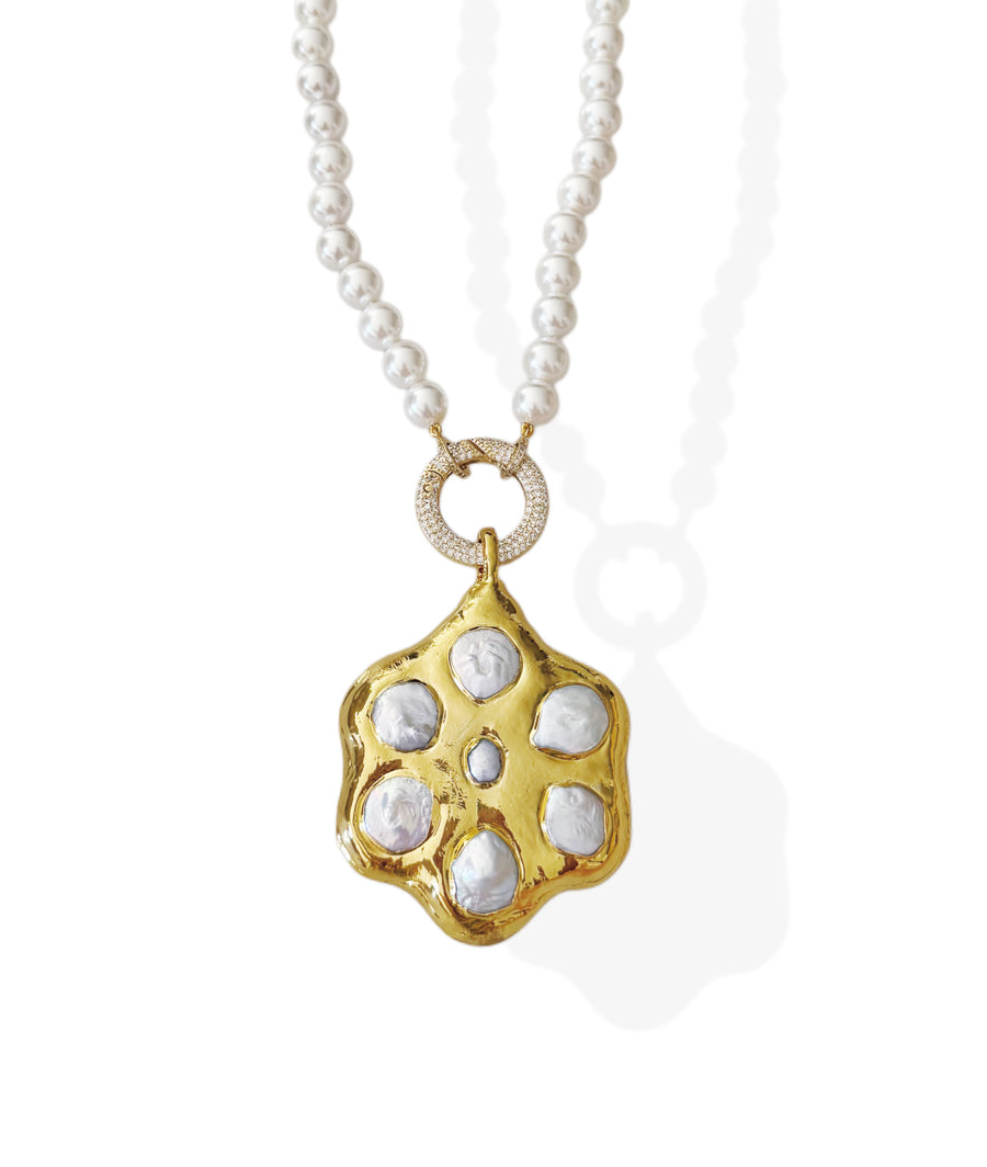 Flower child necklace  image 0