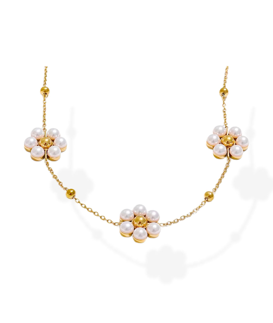 Daisy Necklace image 0